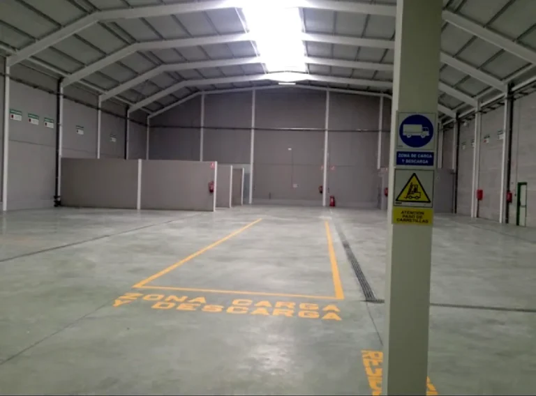 Zona de carga y descarga del centro de transferencia